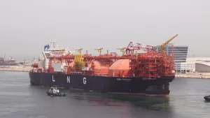 FSRU Toscana Sails Away From Drydocks World