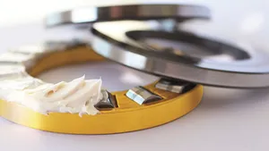 New Rolling Bearing Grease from Klüber