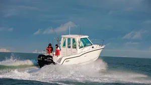 Boston Whaler Introduces Cutting Edge Pilothouse