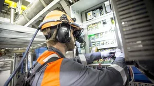 The agreement includes Wärtsilä's new Virtual Service Engineer (VSE) concept, which involves technical advisory service supported by a remote visual connection and augmented reality technology. (Photo: Wärtsilä)