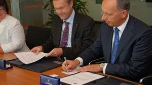 LNG Port Alliance Signing: Photo credit Mark van Schouwen 