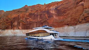 New Bravada luxury houseboat powered by Volvo Penta – Invictus. (Photo: Bravada Yachts)