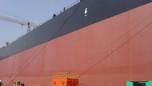 Comparison Size Man & Ship:Photo Credit Wiki CCL Superfast1111