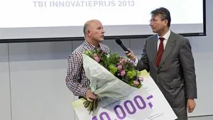 Eekels prize award: Photo courtesy of the company