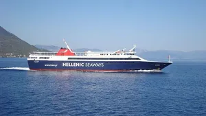 A HSW Ferry: Photo credit CCL 2 Georgios Pazios 