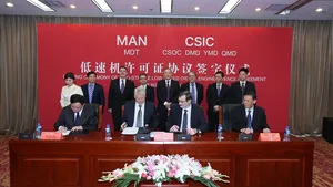 The group photo from the CSIC signing ceremony in Beijing (Photo courtesy of MAN Diesel & Turbo)