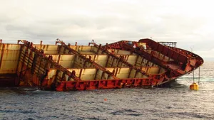 Wrecked Container Ship 'Rena' Salvage & Cargo Recovery Update