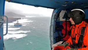 Kulluk Fly-over: Photo credit USCG