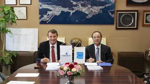 Martin Wernli, Vice President, 2-stroke, Wärtsilä Ship Power and Takashi Nakanishi, President of Diesel United