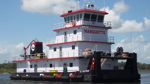 Master Marine Delivers Z-drive Towboat to Marquette