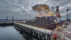Wei-Li Crane Ship Departs Damen Shiprepair