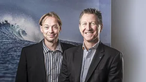 Left to right: Floris Lettinga, YMI Global Sales Manager, with Lutz W. Lester: Managing Director Neander Shark (Photo: Oliver Franke)