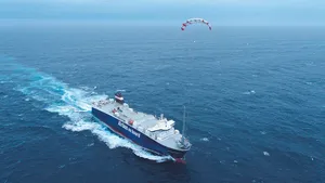 Seawing flying at a height of 200 meters from Louis Dreyfus Armateurs’ vessel Ville de Bordeaux. 250m2 version pictured – 500m2 version is also onboard (Photo: Airseas).