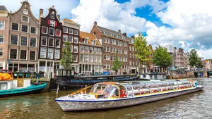 Amsterdam's Boats Go Electric Ahead of 2025 Diesel Ban