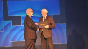 SNAME honored Thordon's Sandy Thomson. (Photo: Thordon)