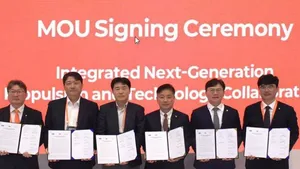 Hanwha Group, HMM, and KR Sign Fuel Cell MoU