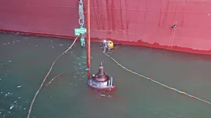 New bow thruster unit lowered into the water. Image courtesy Hydrex