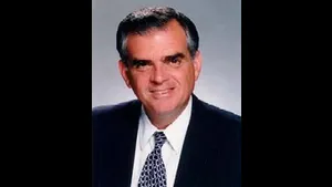  U.S. Transportation Secretary Ray LaHood 