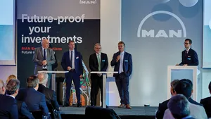 Wayne Jones MAN ES, Pontus Berg BW LPG Ltd, Rene Sejer Laursen MAN ES, Lars Juliussen MAN ES. Images: ©MAN ES
