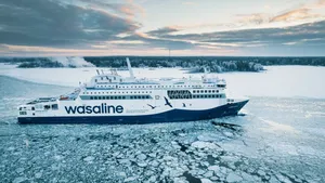 Wärtsilä 31DF engine has helped Wasaline further reduce methane emissions by 10 percent onboard the Aurora Botnia ferry © Wasaline
