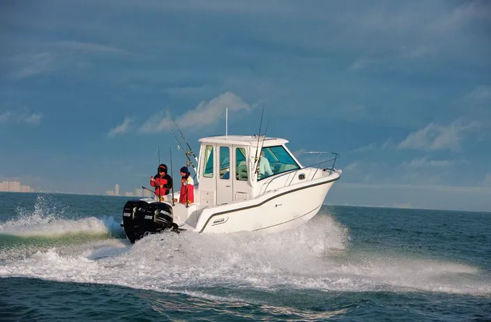 Boston Whaler Introduces Cutting Edge Pilothouse