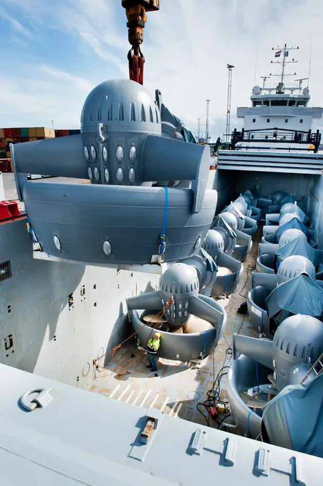 Rolls-Royce to Power The World’s Largest Construction Vessel