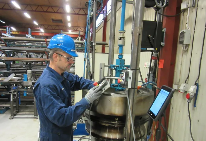 Automatic honing checking parameters. Image courtesy Chris-Marine