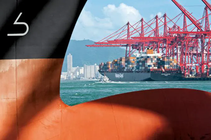 Bulbous bow of the Hapag-Lloyd training ship Chicago Express (Photo: Hapag-Lloyd)