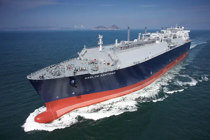LNG carrier GasLog Santiago (Photo: Wärtsilä)