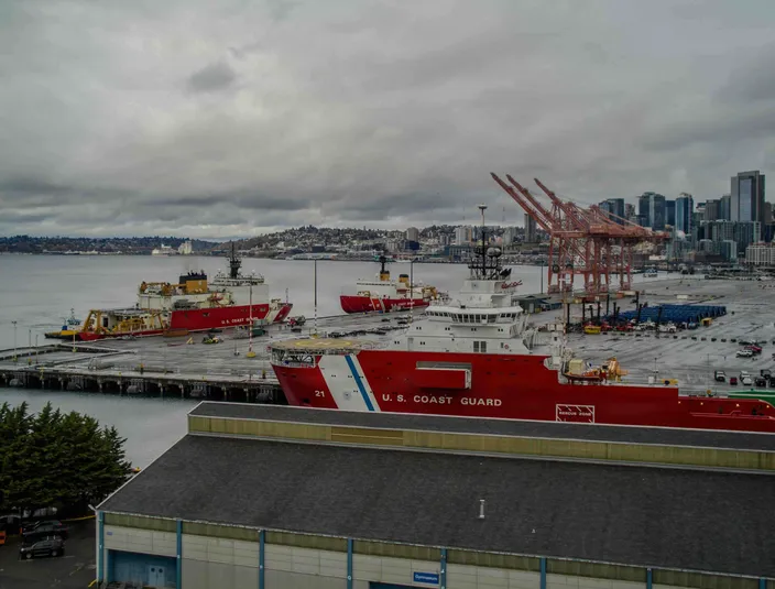U.S. Coast Guard Cutter Healy (WAGB-20) arrives at Pier 46 on Coast Guard Base Seattle, Oct. 26, 2025. (U.S. Coast Guard photo by Lieutenant Christopher Butters)