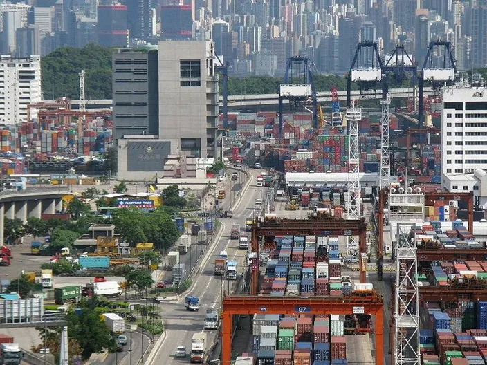 HK Container Port Road:Photo credit Wiki Baycrest CC-BY-SA-2.5