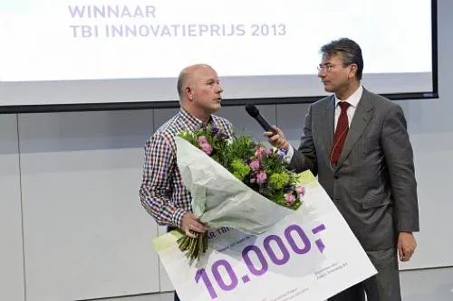 Eekels prize award: Photo courtesy of the company