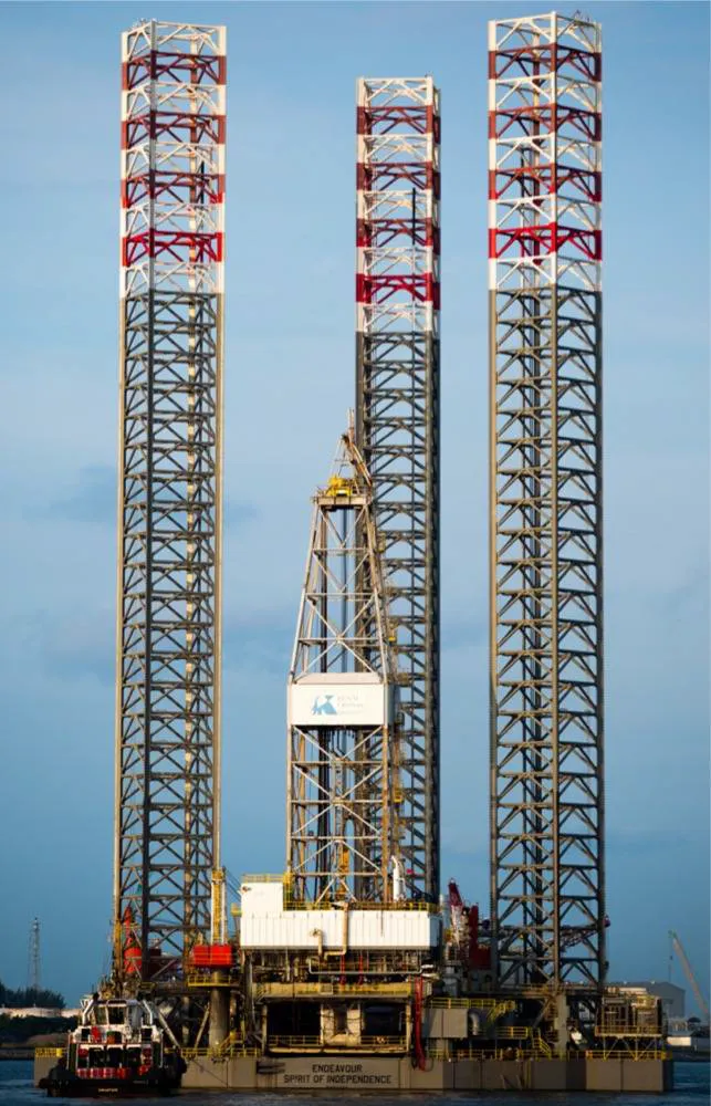 Endeavour Jack-up Rig: Photo credit Buccaneer