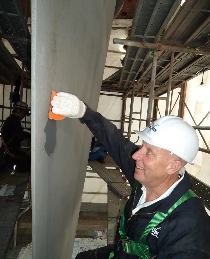 Pit filling with Belzona 1311 (Photo: Belzona)
