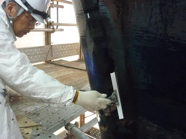 First coat of Belzona 2141 applied (Photo: Belzona)