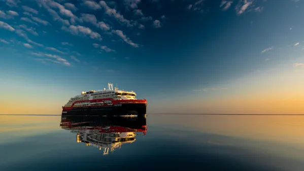 Hurtigruten's MS Roald Amundsen in the Northwest passage - as the first hybrid powered ship to traverse the legendary passage. PHOTO: KARSTEN BIDSTRUP/HURTIGRUTEN