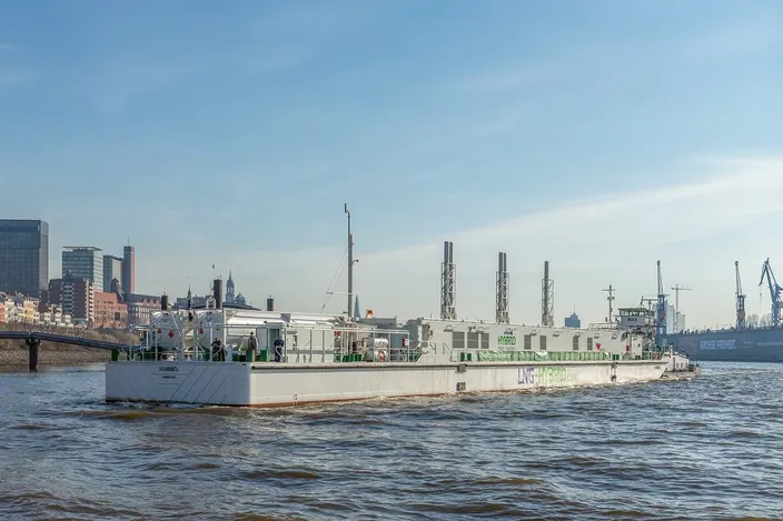 LNG Hybrid Barge (Photo: Becker Marine Systems)