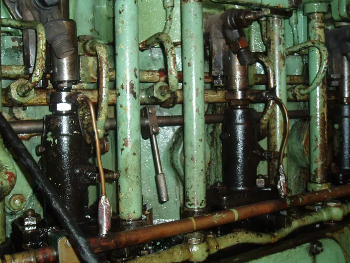 Machinery, bulk carrier, date keel laid 1980.