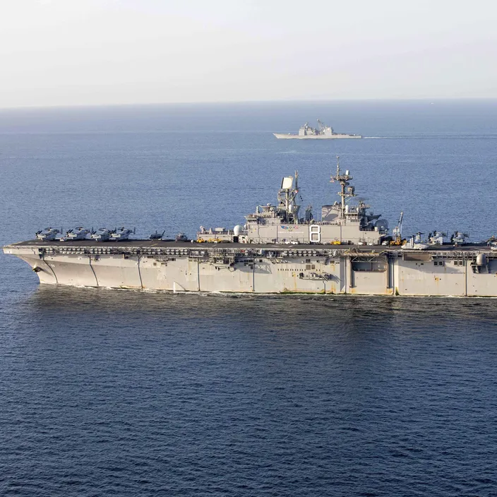 USS Makin Island, an amphibious assault ship deployed in 2009, uses GE hybrid systems with electric and natural gas or diesel fired turbines to increase efficiency. (Photo: U.S. Navy)