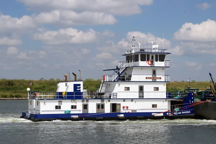 The Nolan Rhodes, from the John Bludworth yard, on the job for Enterprise Marine Services near Channelview Texas. (Photo by Jeff L. Yates courtesy of Cummins Marine)