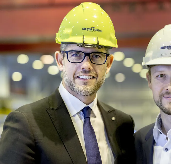 Neil Palomba (left) with Jan Meyer (Photo: Costa Cruises)