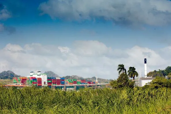 Picture of the 80 MW extension of the Miraflores Power Plant in Panama featuring two 12K80MC-S engines and two TCS-PTG22 turbo-compound systems by MAN Diesel & Turbo