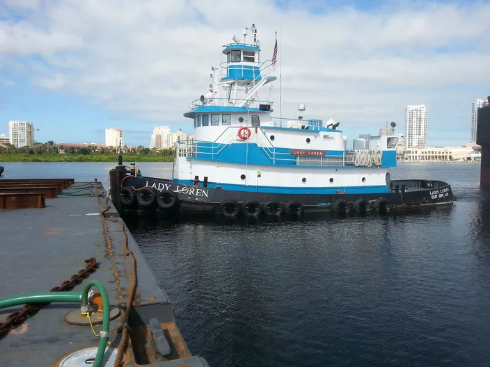 A recent image of the Lady Loren at work (Photo: LA Carriers)