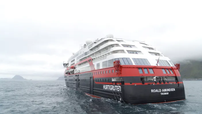 MS Roald Amundsen (Photo: Hurtigruten)