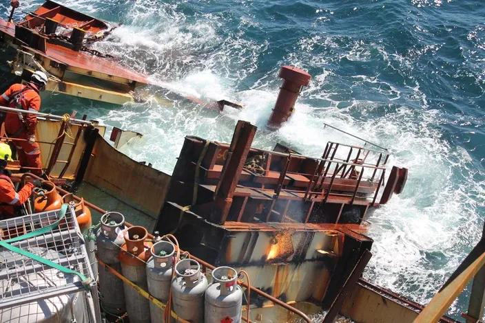 Salvors Aboard 'Rena' Photo credit MNZ