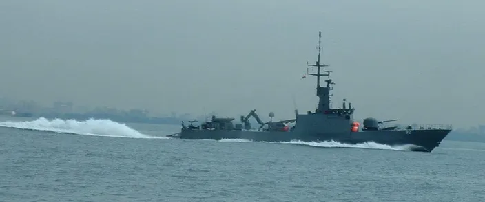 Singapore's previous Fearless-class PB: Photo credit Wikipedia CCL