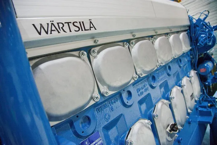 six-cylinder Wärtsilä 20DF dual-fuel engine