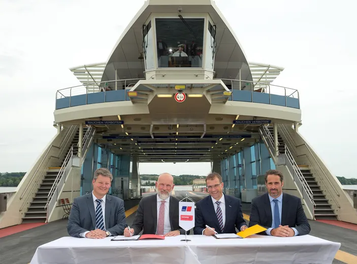 From left: Stefan Ballier, senior manager of ferry operations at the Constance utility; Dr. Norbert Reuter, head of the city of Constance utility company; Andreas Schell, CEO of Rolls-Royce Power Systems; and Matthias Vogel, Vice President Sales at Rolls-Royce Power Systems. (Photo: Rolls-Royce Power Systems)