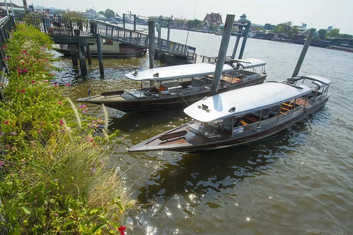 Water taxi: 12- by 2.5-meter powered by Cummins 6BTA-M 5.9-liter, 150 HP, owned by Supatra Co., LTD) (Photo: Haig-Brown/Cummins)